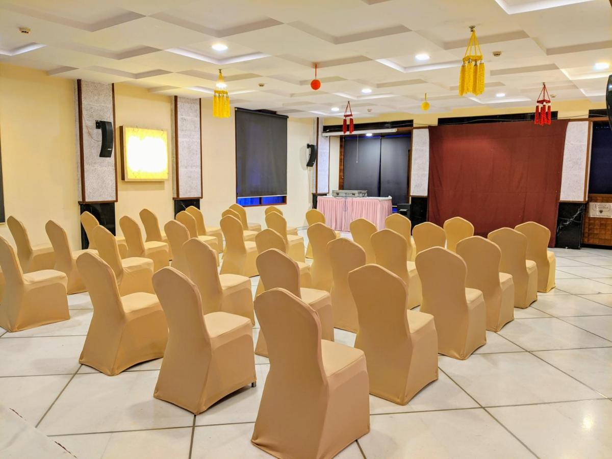 Hotel Jewel Of Chembur Mumbai Bagian luar foto