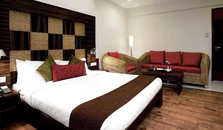 Hotel Jewel Of Chembur Mumbai Bagian luar foto