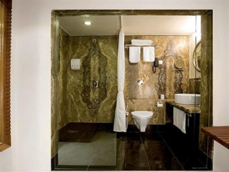 Hotel Jewel Of Chembur Mumbai Bagian luar foto