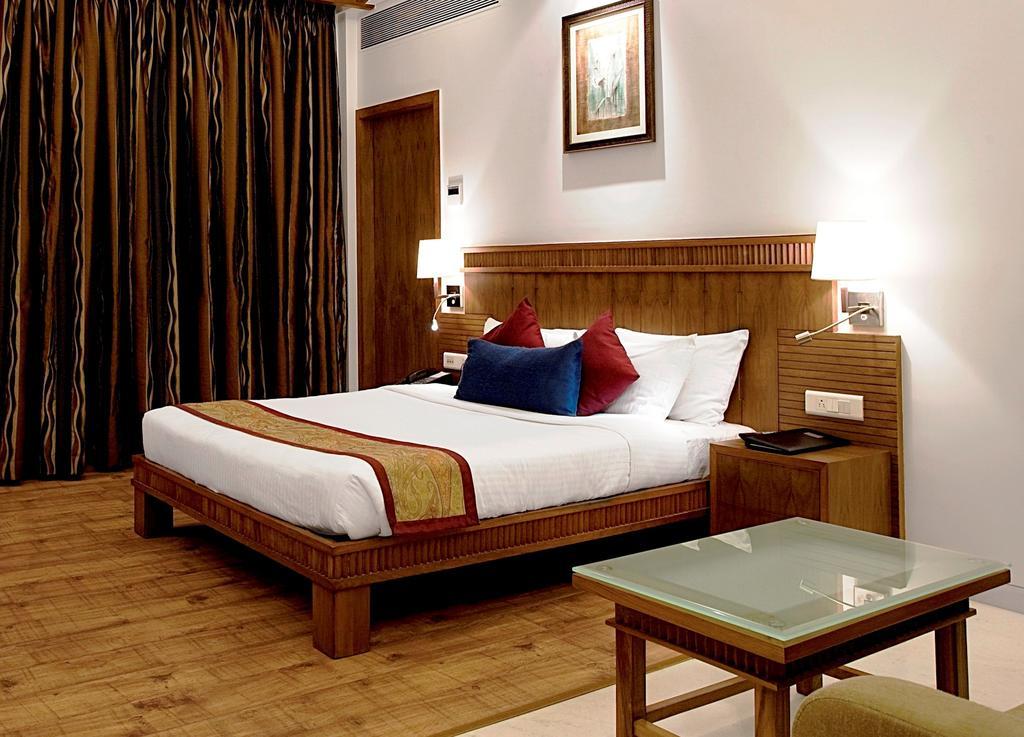 Hotel Jewel Of Chembur Mumbai Bagian luar foto
