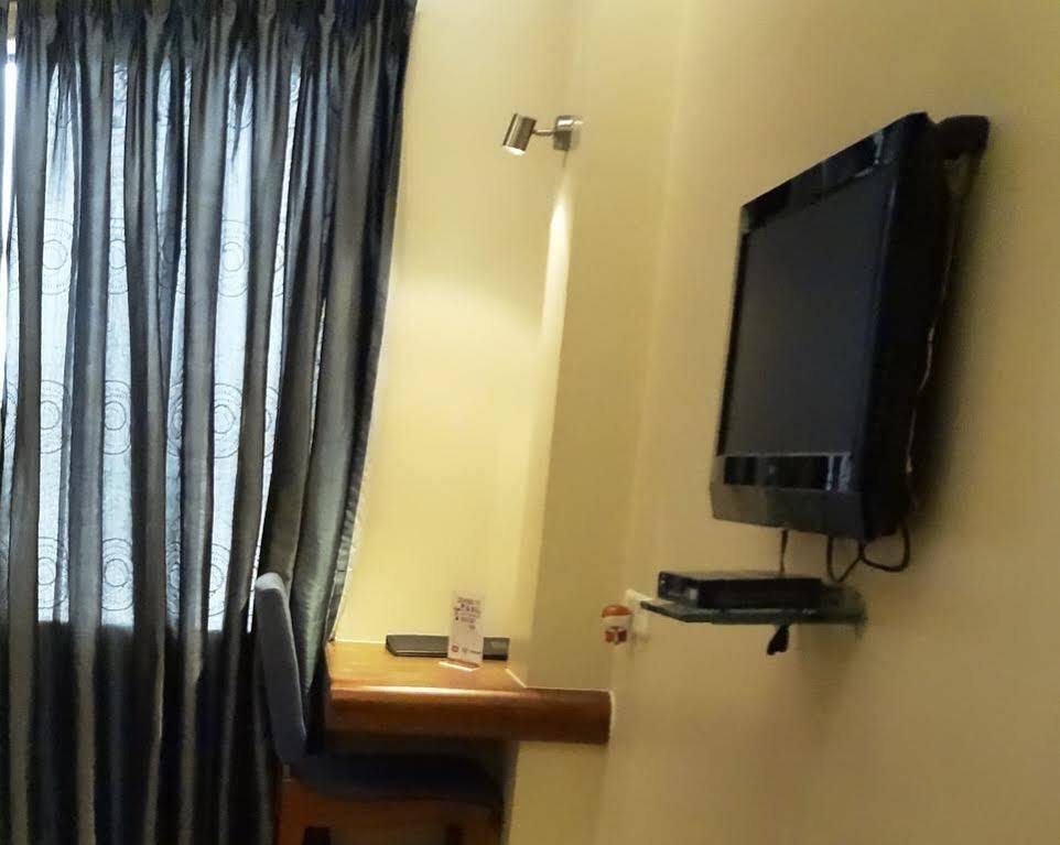 Hotel Jewel Of Chembur Mumbai Bagian luar foto